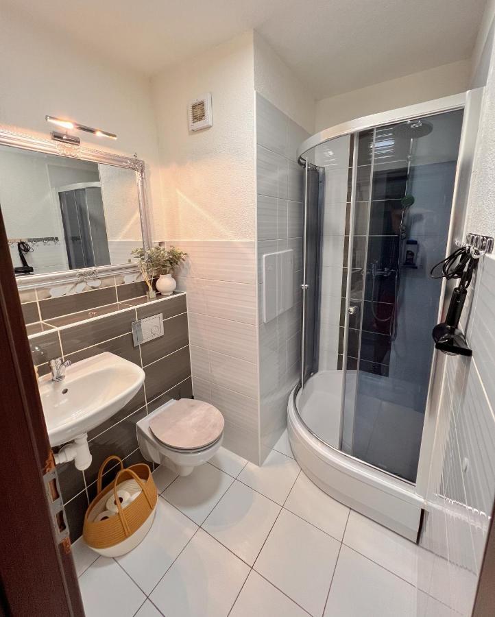 Little View Apartment Liptovsky Mikulas Luaran gambar